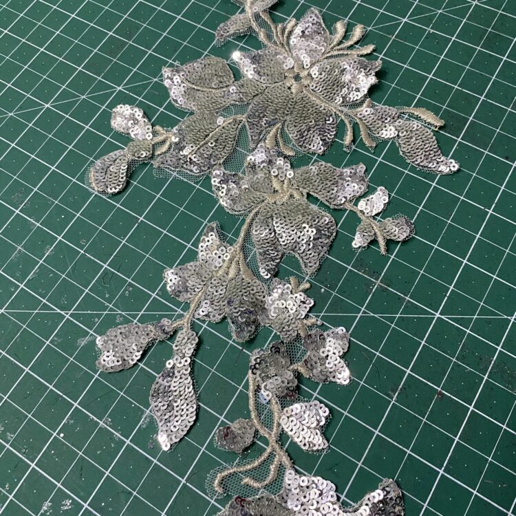 Sequin Sew-On Flower Vine (30cm x 15cm) - Silver