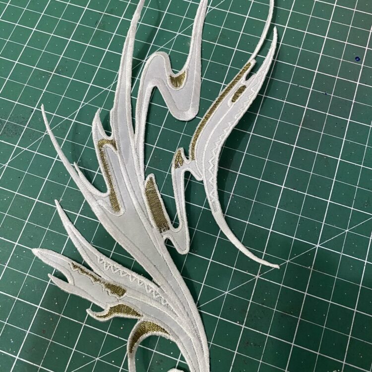 White and Gold Sew-On Appliqué (31cm x 14cm)