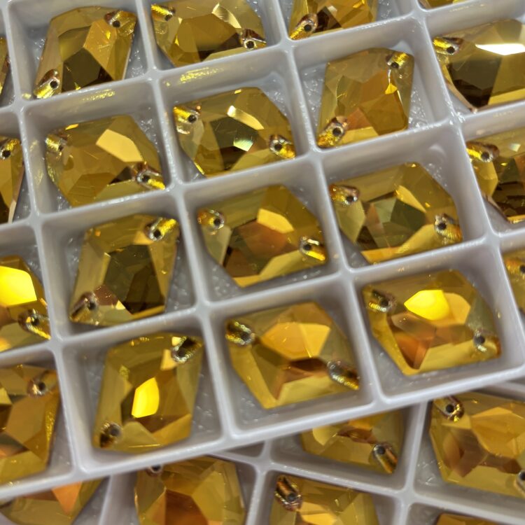 Cosmic Flat Backs Non-Hotfix - Sunshine - 13x17mm