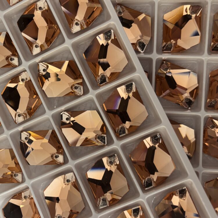 Cosmic Flat Backs Non-Hotfix Peach Fizz 13x17mm