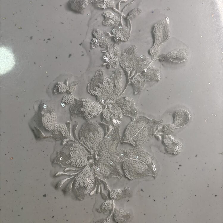 Sequin sew on flower vine (30cm x 15cm)-white