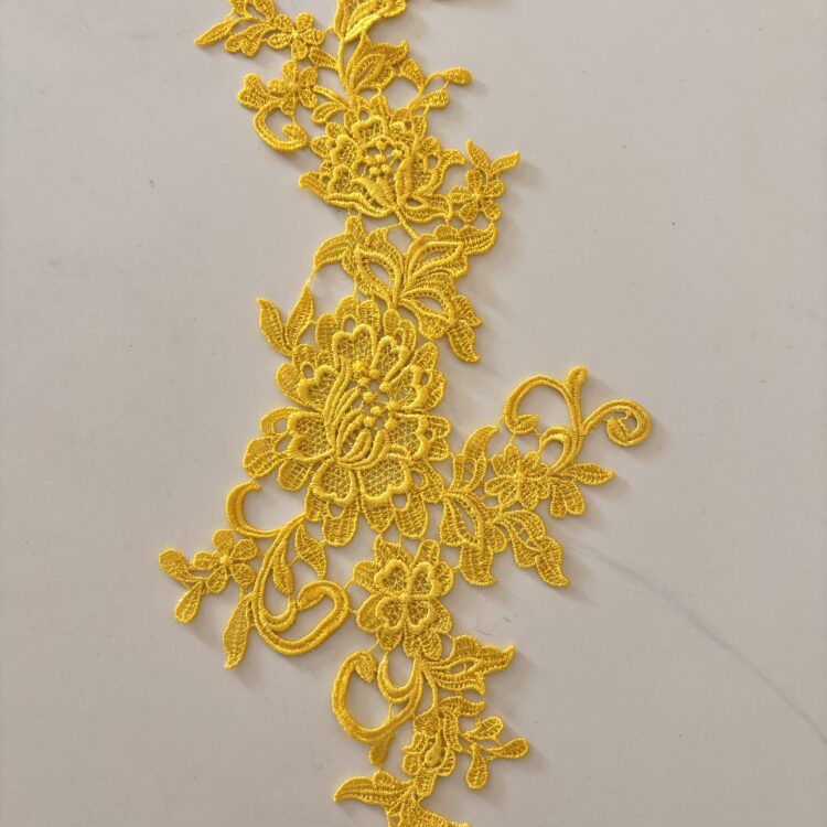 Yellow climbing flower - 13" x 4" single